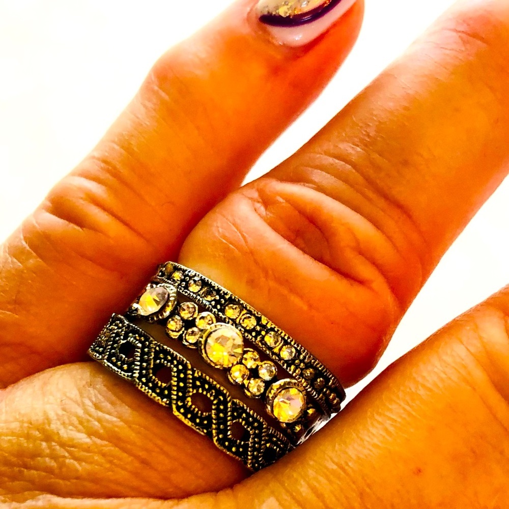 💜3/$30 Set of 3 Antiqued Silvertone Rings size 9-10 Crystals and Marcasite